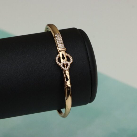 Rose Gold Belt Buckle Design Bangle with CZ Detail, XPBL0471 - Picture 7 of 12